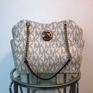 Like new!! Michael Kors Bag White/Brown